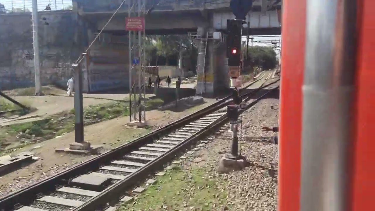 train 19038 departing sawai madhopur