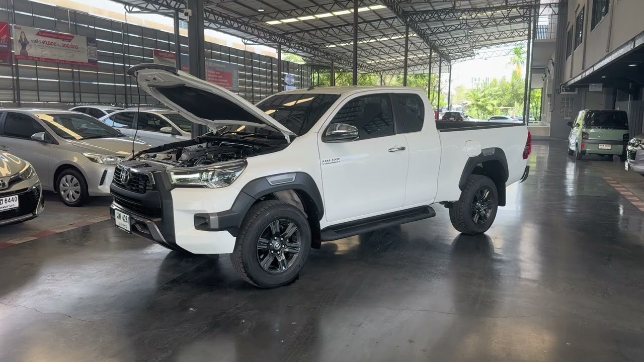 toyota revo smart cab prerunner 2.4 entry mt