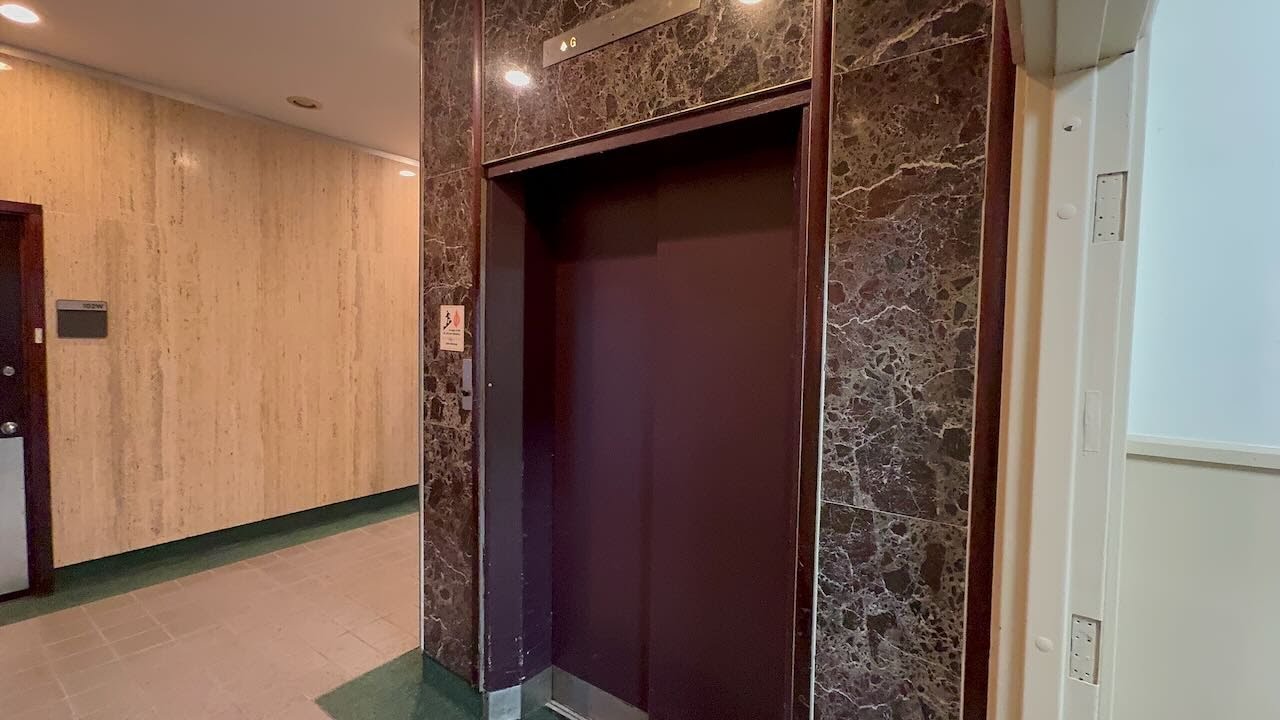 Southfield, MI: Otis Traction Elevator at Northland Towers
