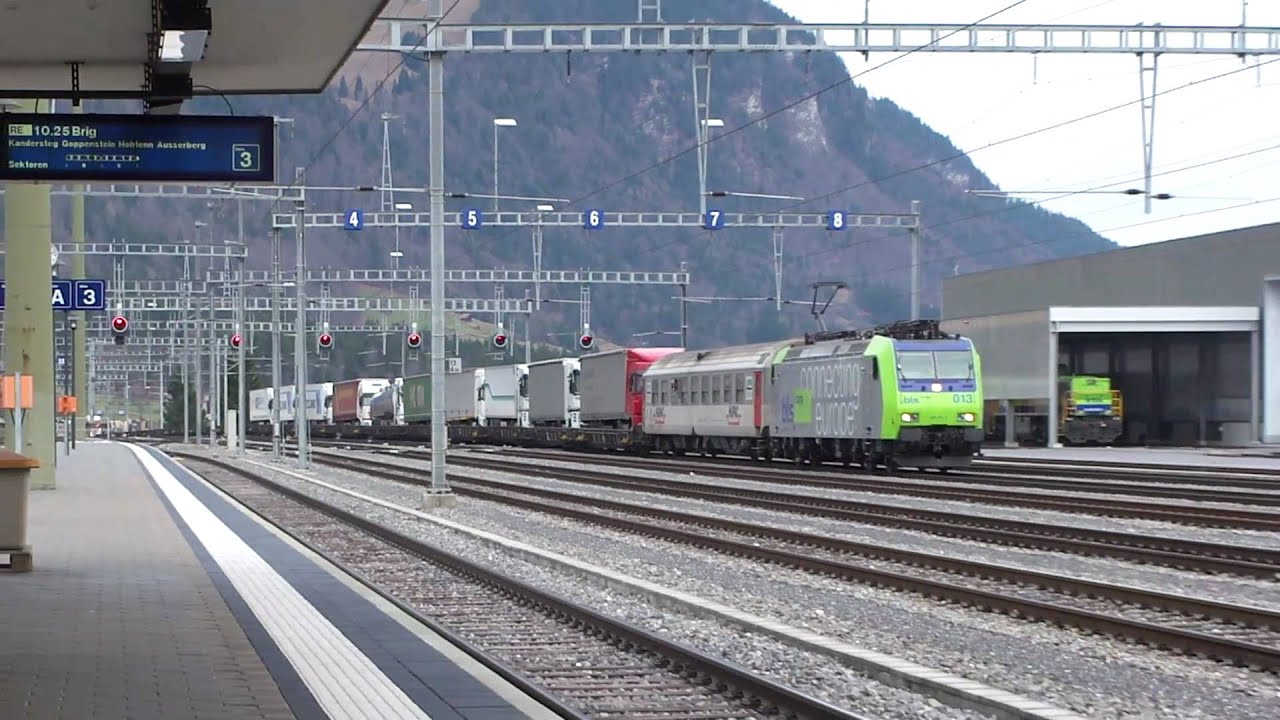 BLS Re 485 "013" mit Hupac zug in Frutigen [14.01.11]