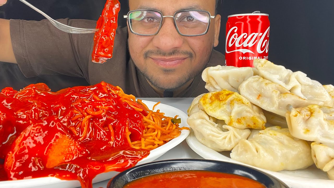 SPICY 🥵 VEGETABLE NOODLE  WITH CHILLI PANEER GRAVY AND CHICKEN MOMOS | ASMR MUCBANG  VIDEO | #asmr 