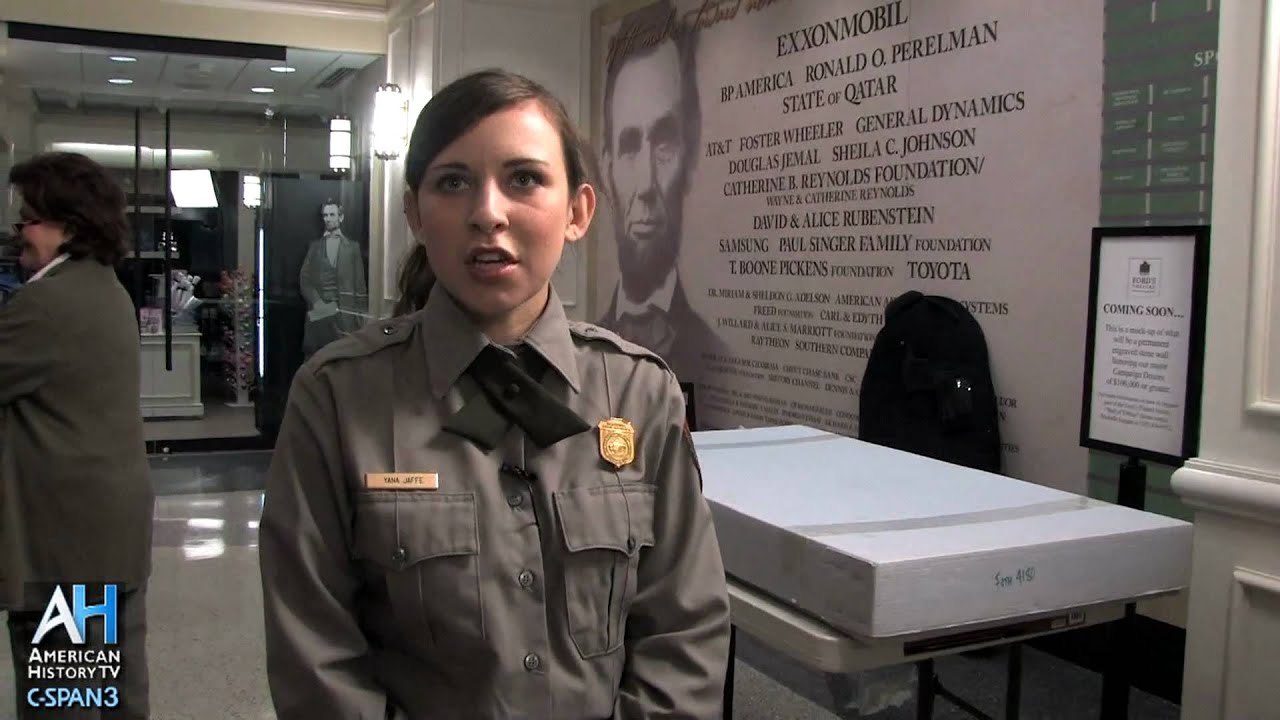 American Artifacts Clip: President Lincoln's Overcoat - Yana Jaffe, Park Ranger