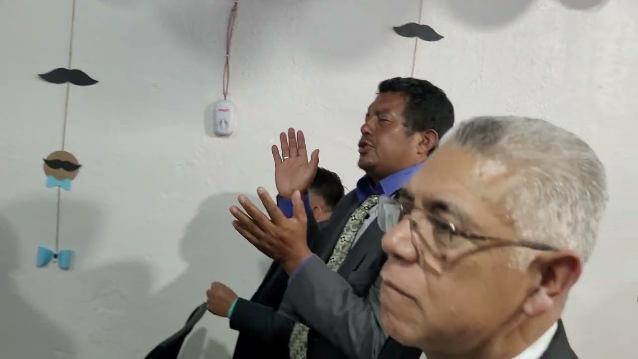 Alabanza por hermano pastor Olegario Lopez 
