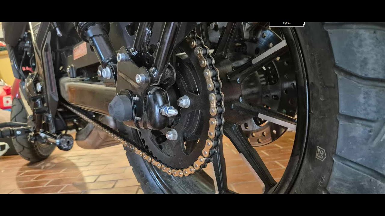 Zontes C125 - wymiana łańcucha u Tomjaga