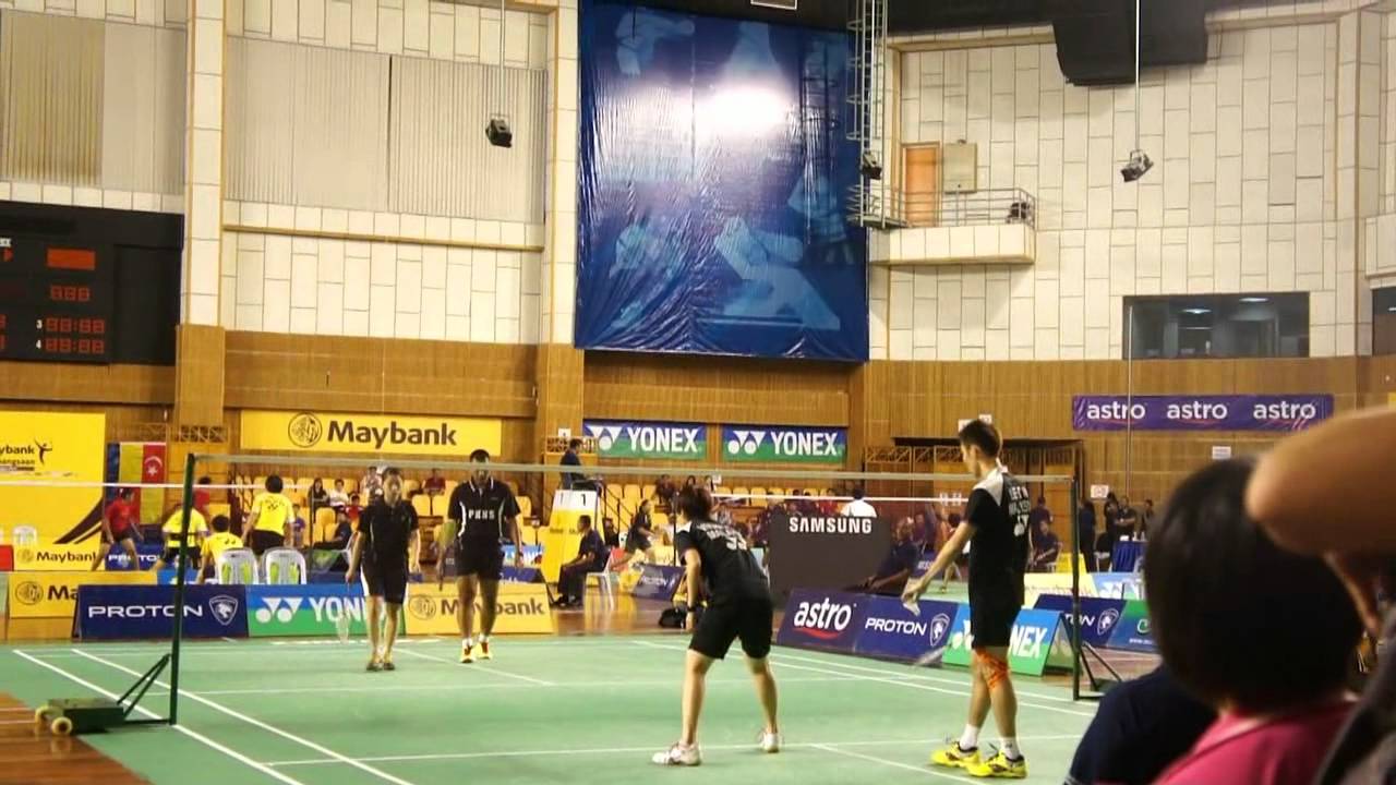 李宗伟打混双 Lee Chong Wei playing mixed doubles @ Selangor Badminton Open 2012 #1