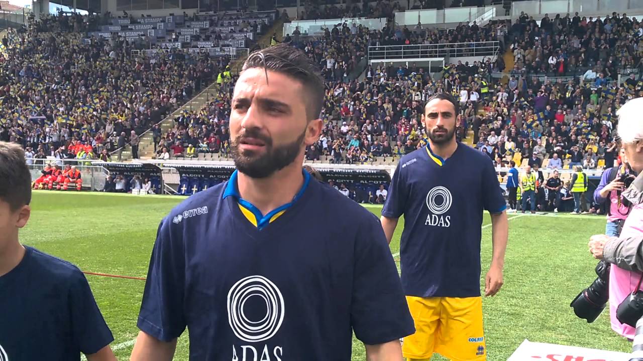Parma-Delta Rovigo, ingresso squadre in campo