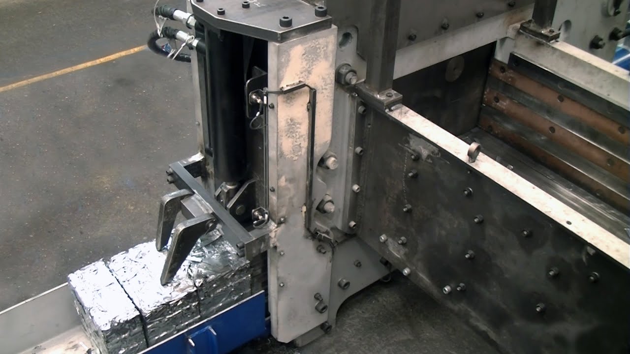 MOROS || PRENSA EMPACADORA DE ALTA DENSIDAD GC-F-125-C | HIGH DENSITY AND PRODUCTION BALER GC-F-125