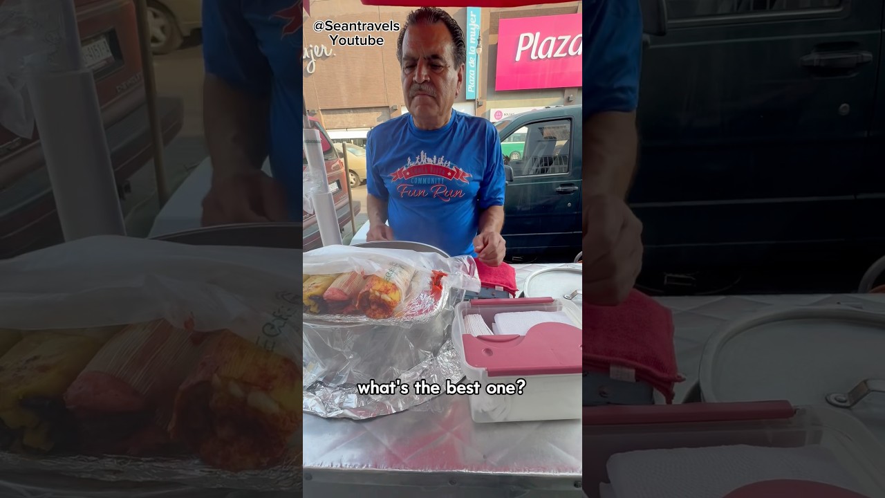 $2.00 tamale 🫔 in tijuana mexico 🇲🇽 #food #foodie #streetfood #foodreview #mexico #tamales