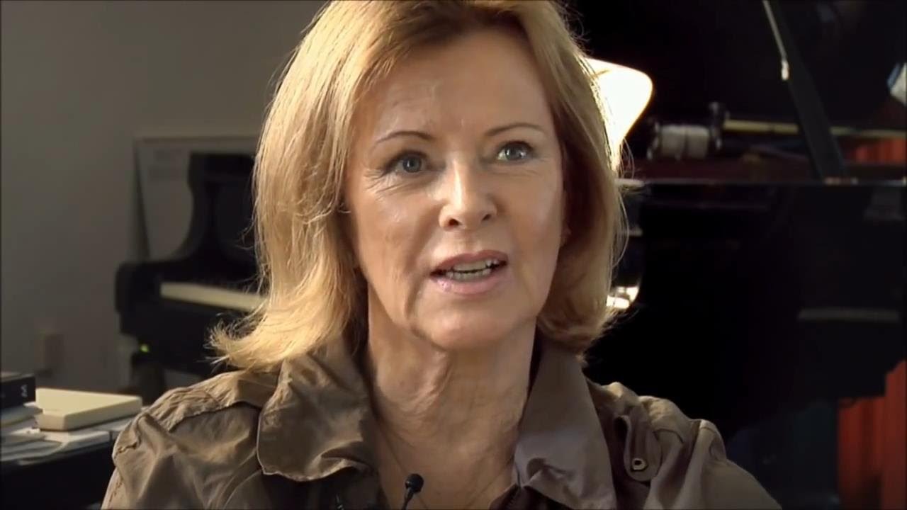 RATATA & FRIDA ANNI-FRID LYNGSTAD - SÅ LÄNGE VI HAR VARANN [SUBTITLES]