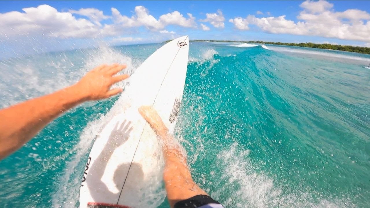 RETOUR AU SURF SUR CETTE ÎLE DE RÊVE !
