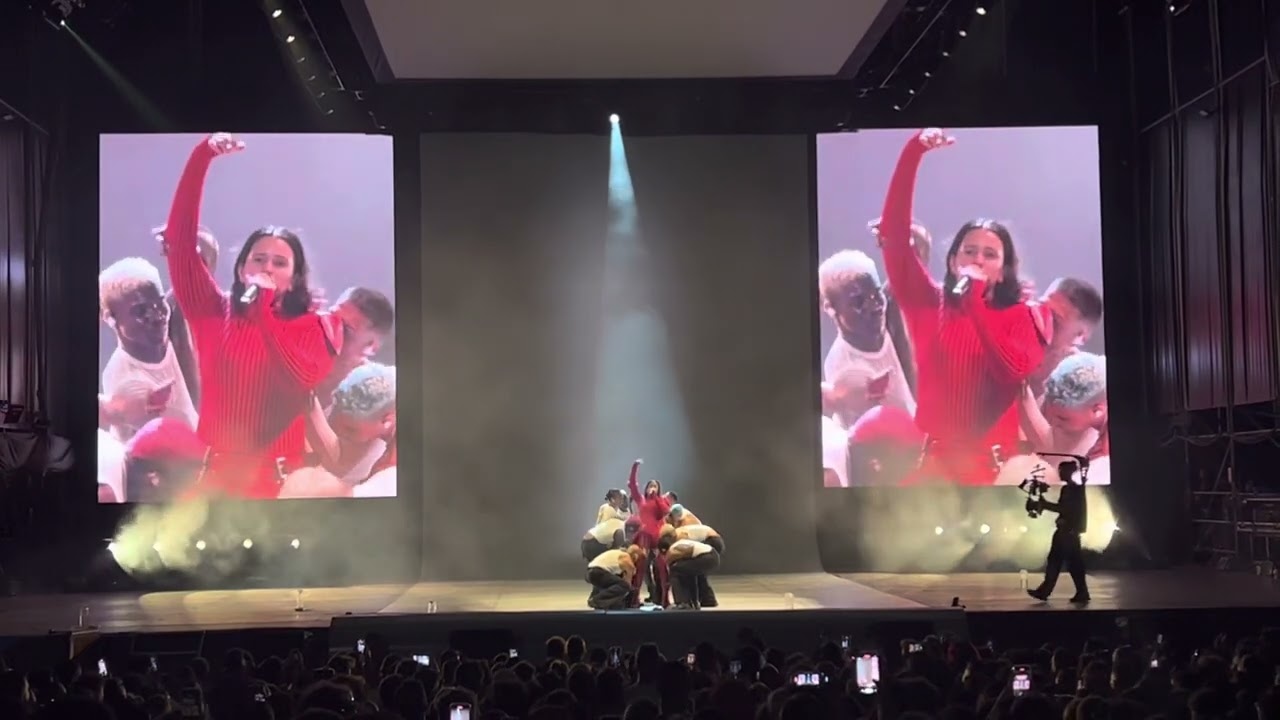 ROSALÍA | AISLAMIENTO [Directo MOTOMAMI World Tour Fuengirola 2022]