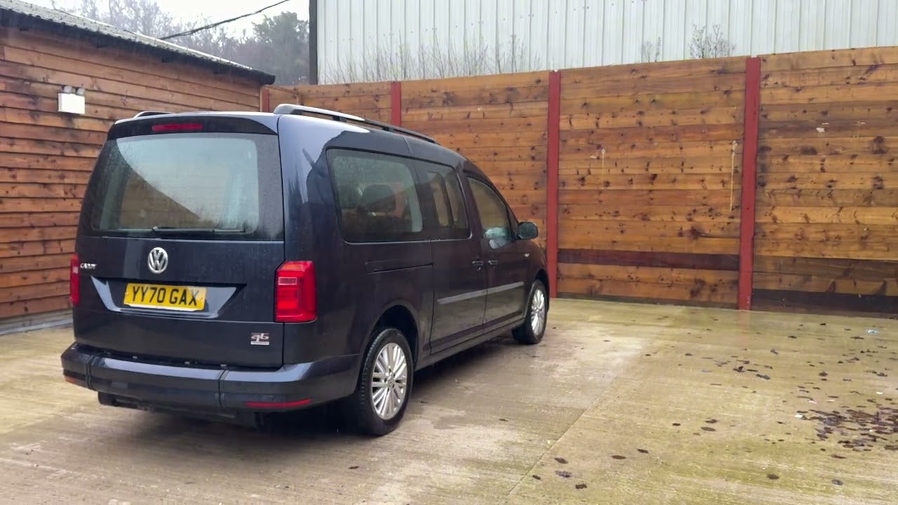 YY70 GAX BLUE VW CADDY WAV 2