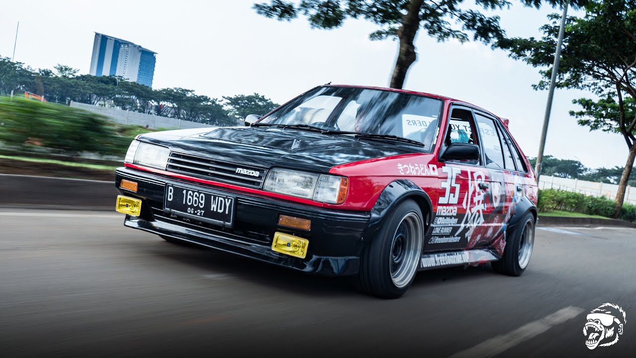 СОБИРАЕМ ХЭТЧБЕК MAZDA 323 BF 1985 ГОДА ЗА 12 МИНУТ! | Автомобили 80-х, выпуск 14 