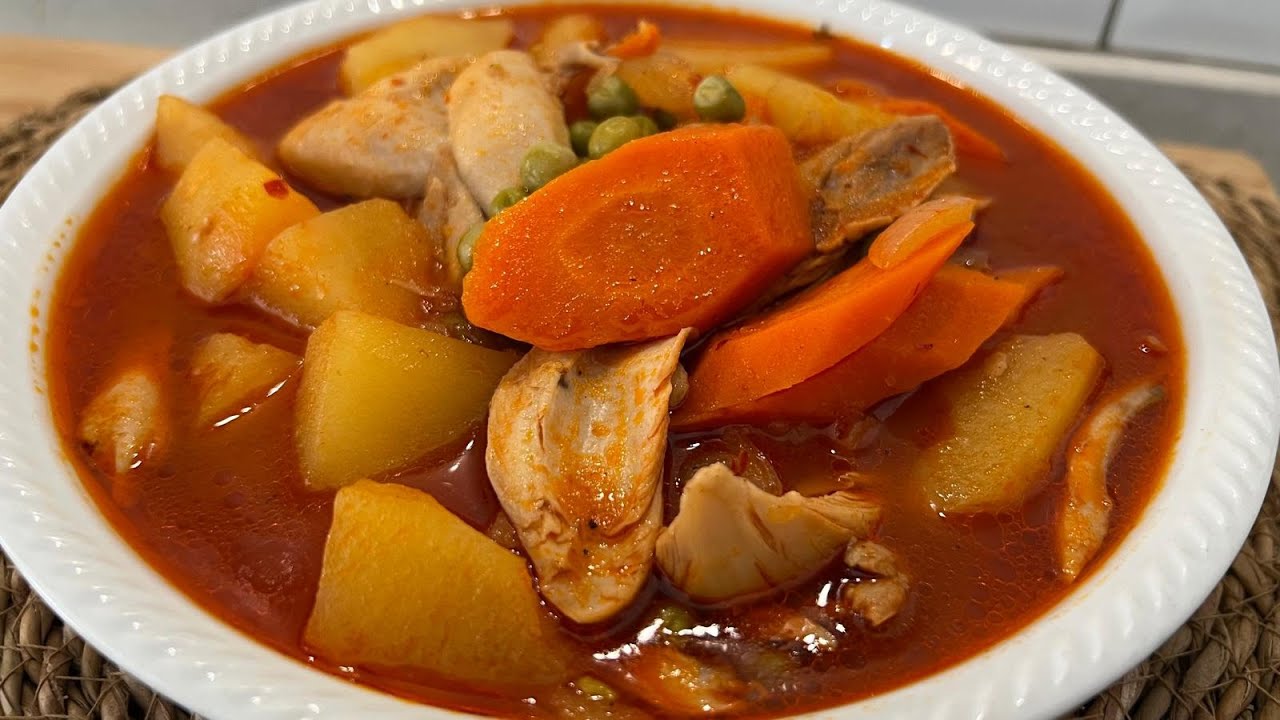 Tavuklu Bezelyeli Patates / Chicken Pea Potatoes with Chicken