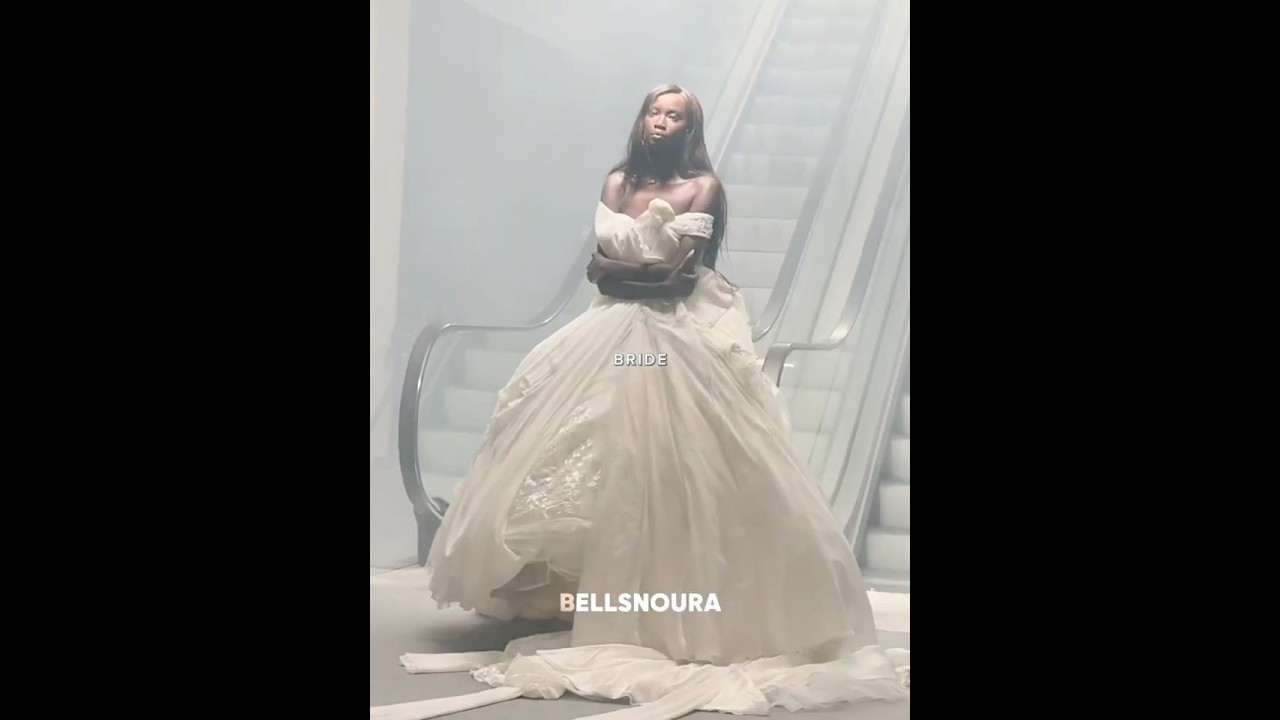 Anok yai cried on the runway! #anokyai #vetements #fashion #supermodel #fashionweek #model