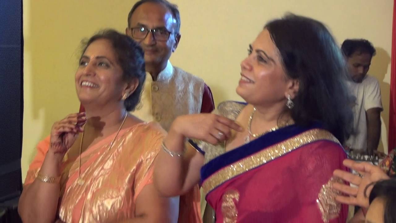 Vijay sings Madhuban mein Radhika