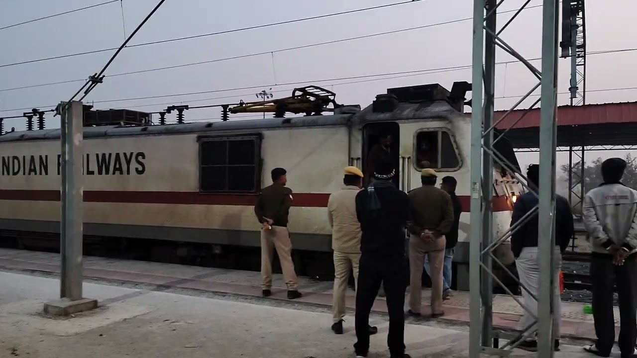 Indore Asarva Veer bhumi Express With First Electric Locomotive at Dungarpur Railway Station
