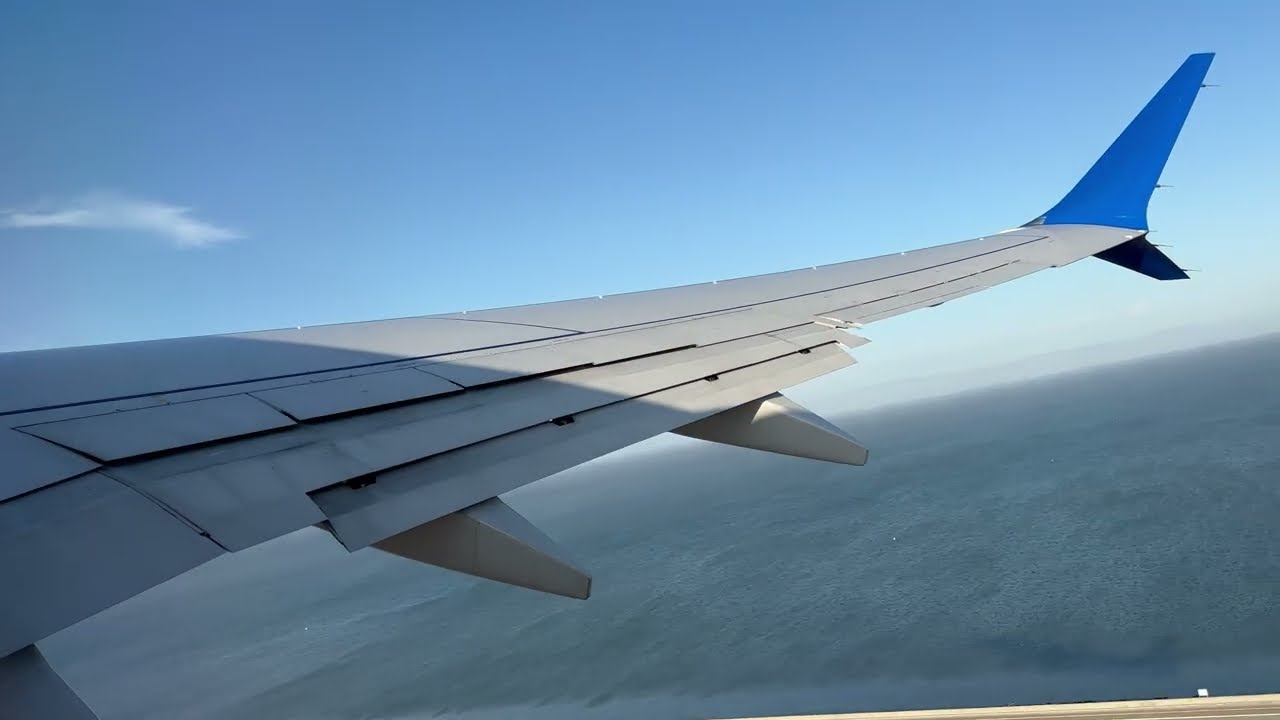 United Airlines Boeing 737 MAX BEAUTIFUL SUNSET Takeoff from San Francisco