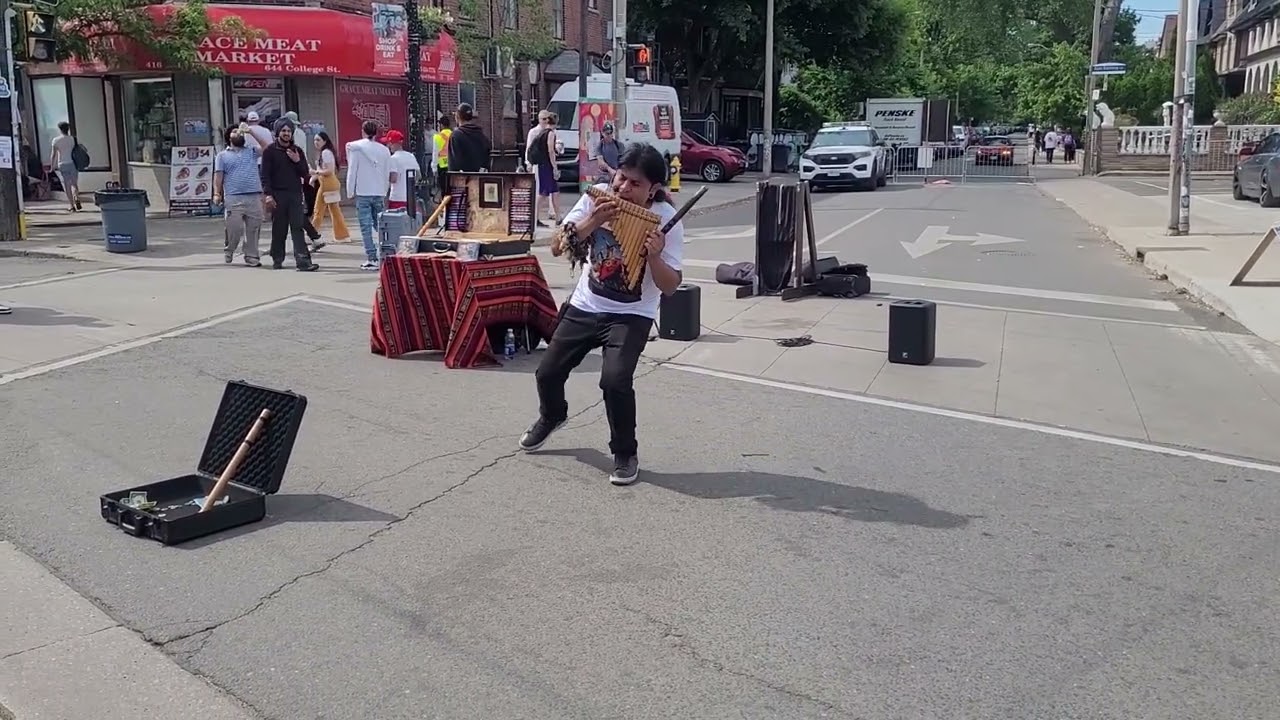Another nice piece of pan flute music from The Taste of Little Italy Festival