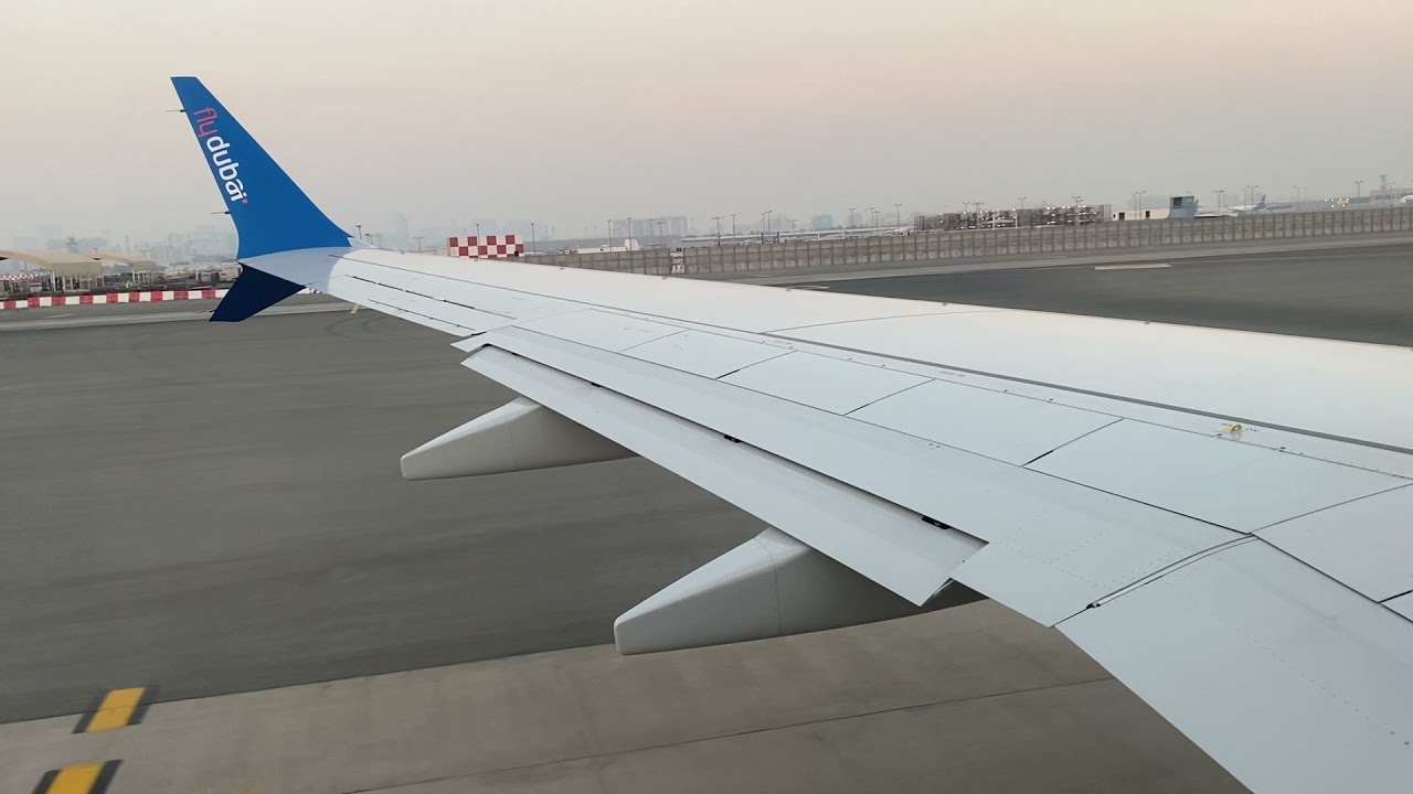 FlyDubai Boeing 737-8MAX Takeoff from Dubai | DXB to Budapest