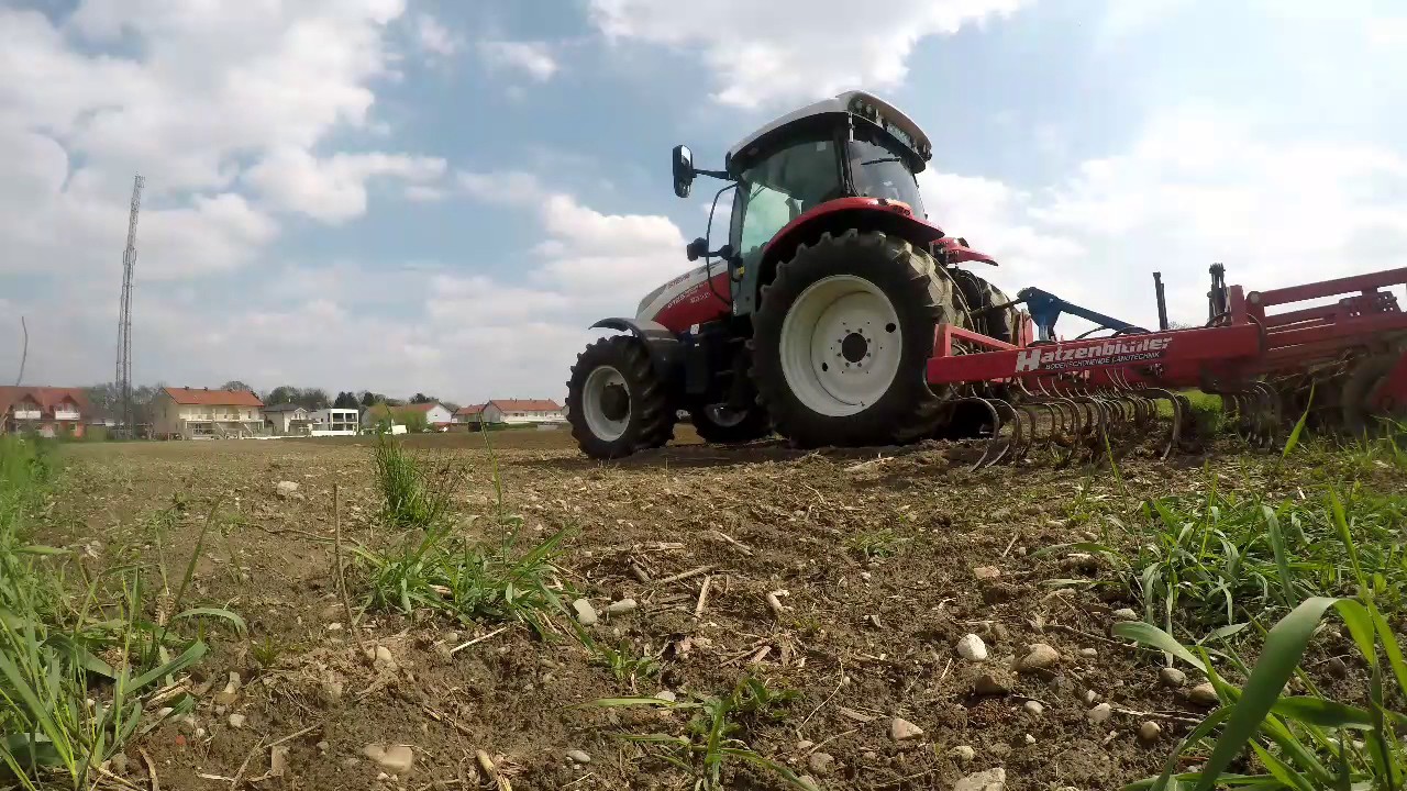 Steyr Profi CVT | Bodenbearbeitung | Eggen