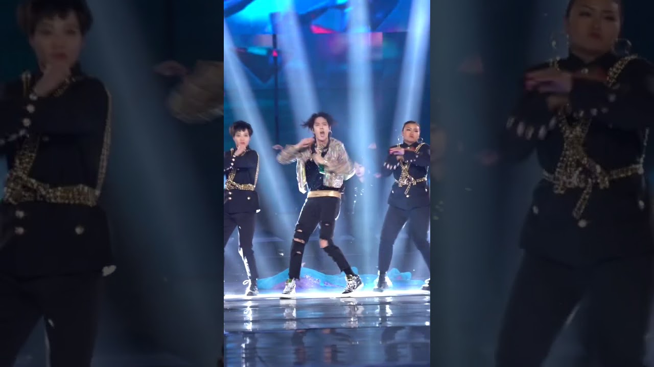 [Official fancam] 201231 Wang Yibo - The Rules of My World @ Hunan TV New Year's Eve Concert