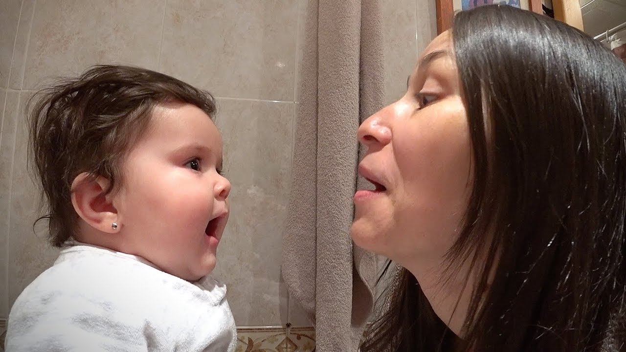 BEB&Ecirc; LAURA FALA MAM&Atilde;E!! Daily Vlog em Familia - Brancoala, Maikito, Craudete e Bab&ecirc; Laura Reborn