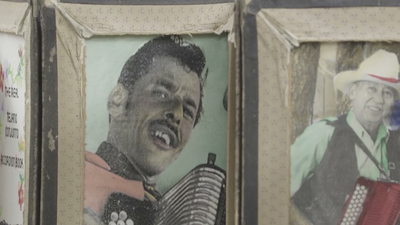 Unfolding San Antonio's Tejano Conjunto Sound: Notes from an Accordion (Book)