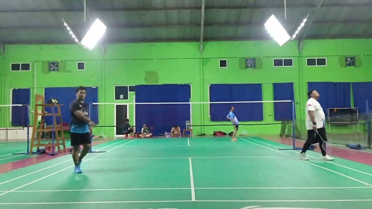 Kalah neh kr musuh bebuyutan #badminton #bulutangkisindonesia 