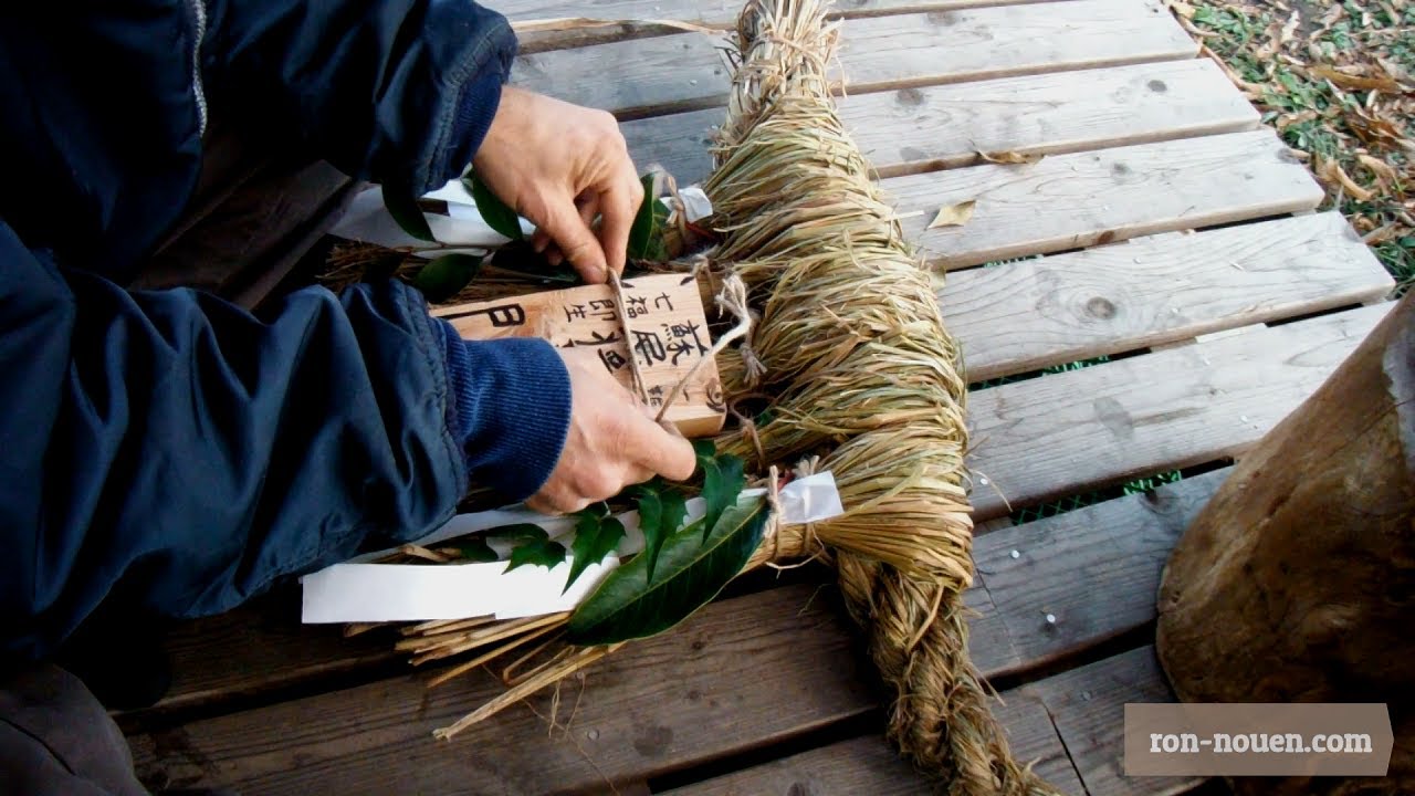 伊勢風のしめ縄をDIYで作って、新年を迎えます～It's a sacred rope or shimenawa.