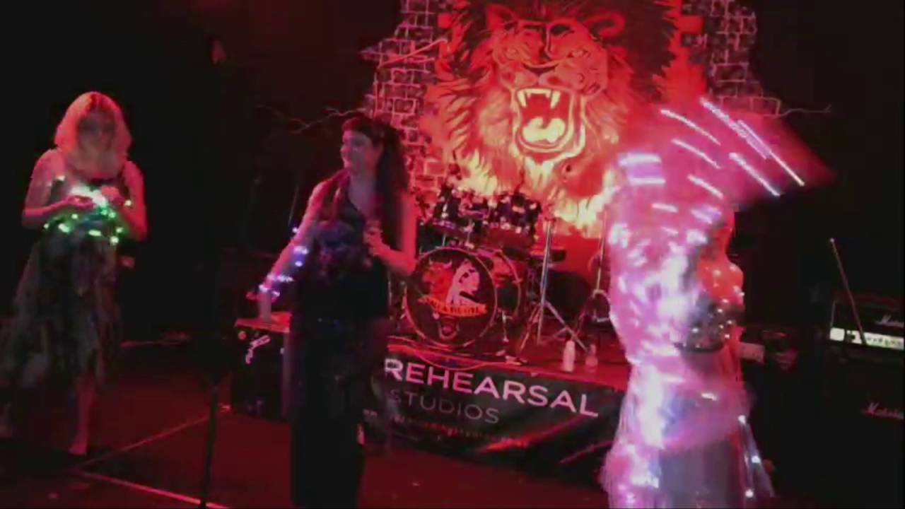 Livia and The Elementals Live @ Leo's Red Lion - Karmic Emergency