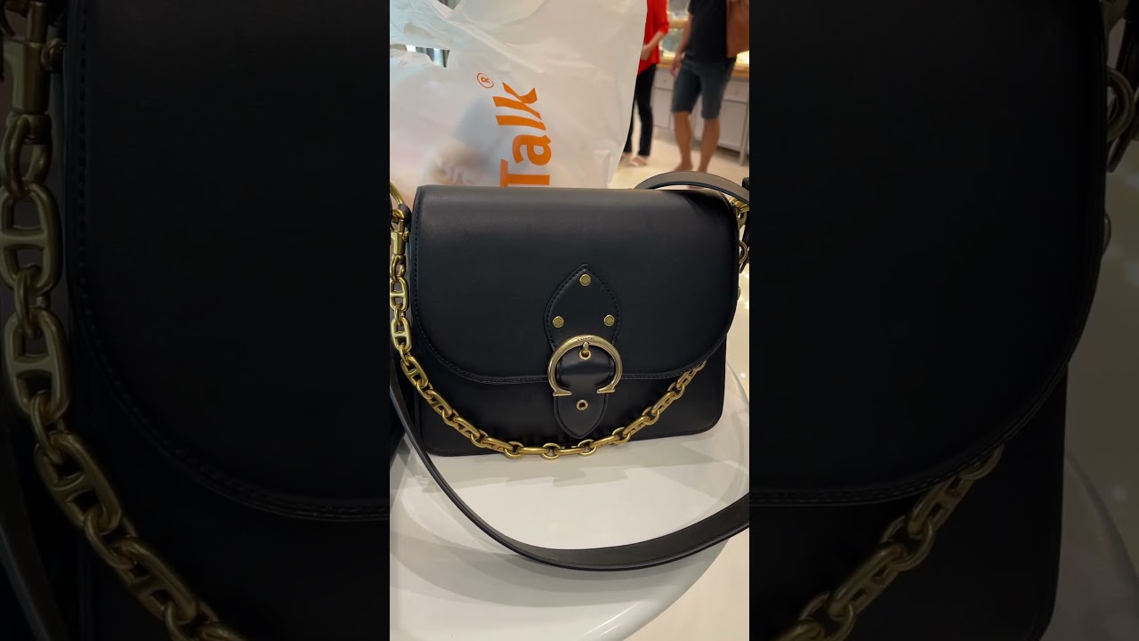 Carrying @coach Beat bag because I&rsquo;m buying bread 😂😂😂 #bagoftheday