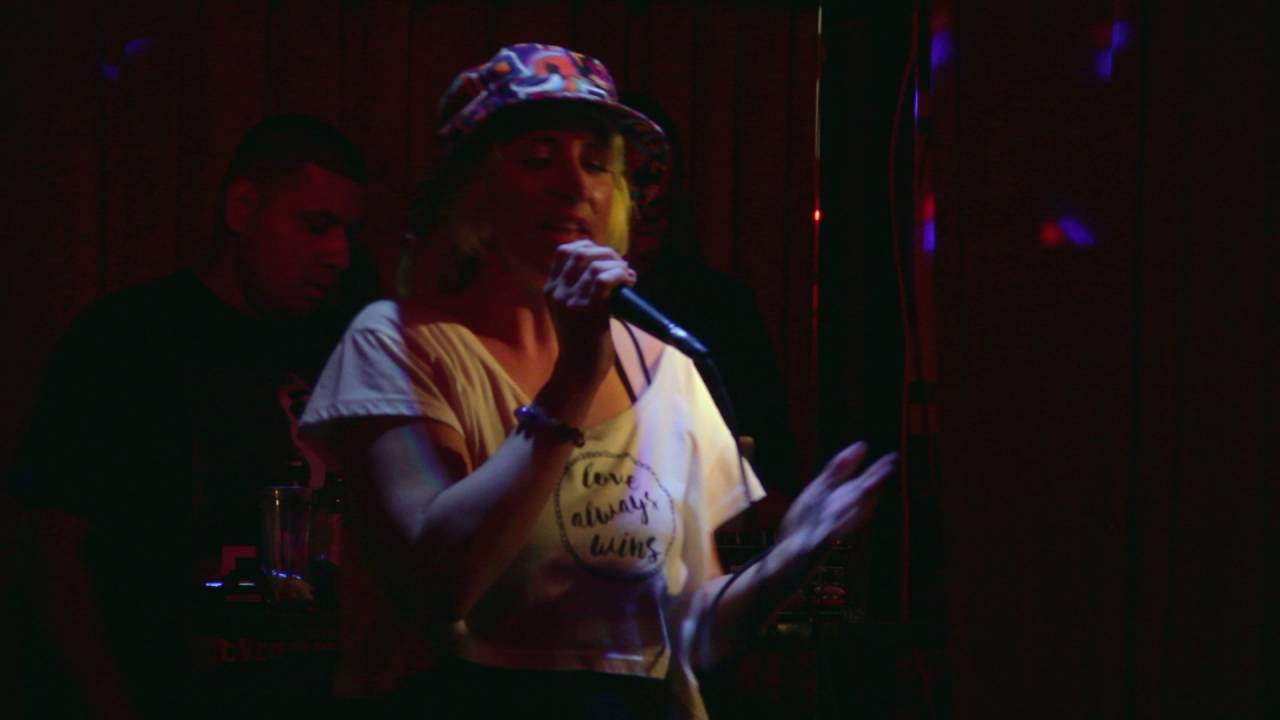 MBENNZ LIVE PERFORMANCE
