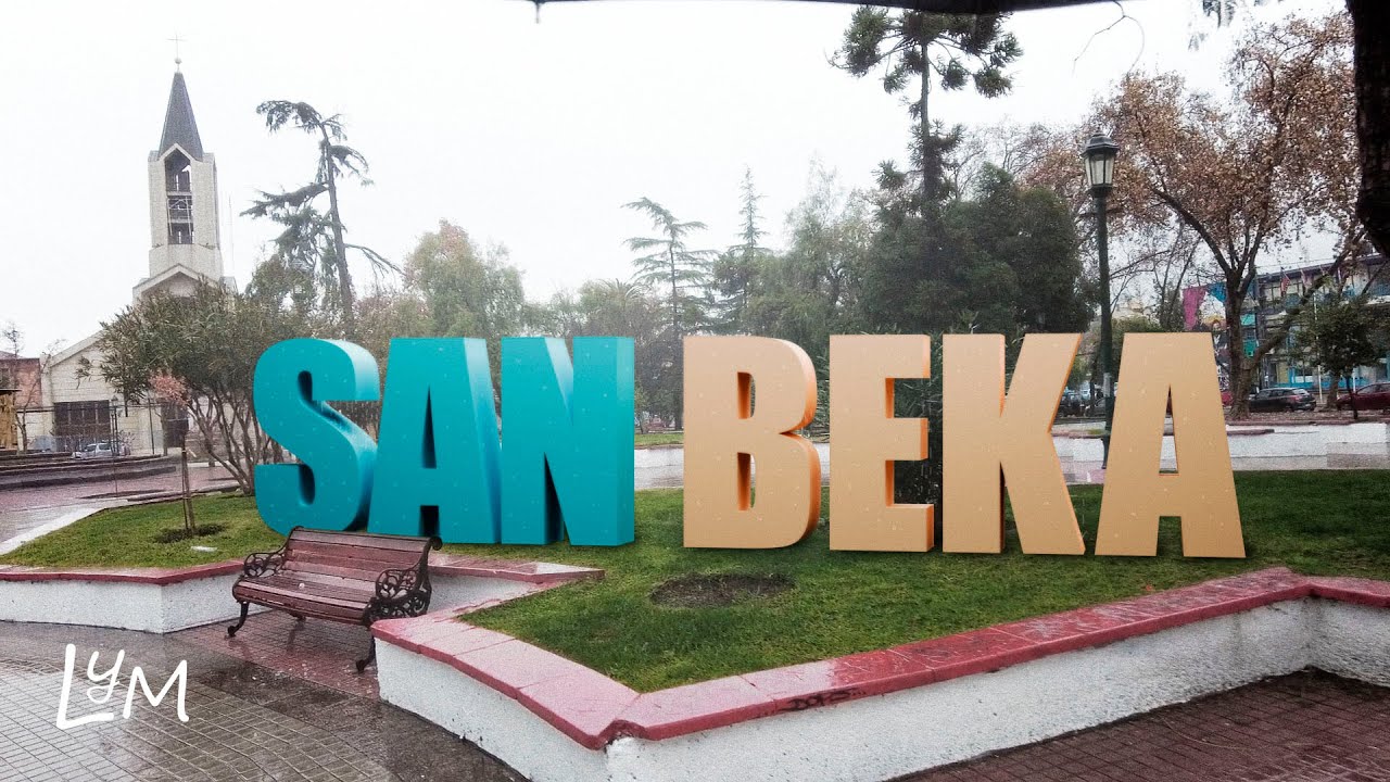 Camino por el centro de San Bernardo bajo la Lluvia | San Bernardo
