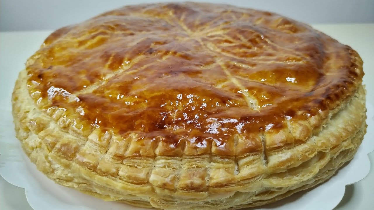 Galette des Rois Facile et Rapide : La Recette Inratable à la Crème d'Amande ! 👑🥧
