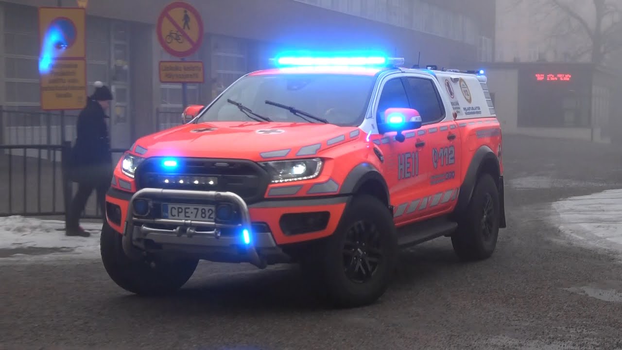 FORD RAPTOR! Helsinki EMS supervisor, Fire Engine HE101 and Ambulances responding CODE3! #1627