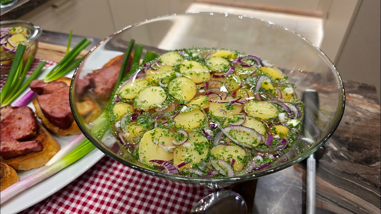 Hagymás ecetes krumplisaláta sült füstölt tarja steak @szokykonyhaja