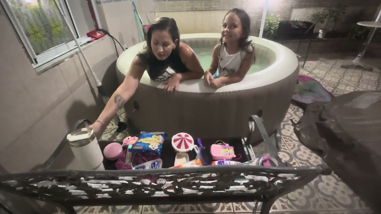 Quem ficar mais tempo dentro da piscina ganha! 