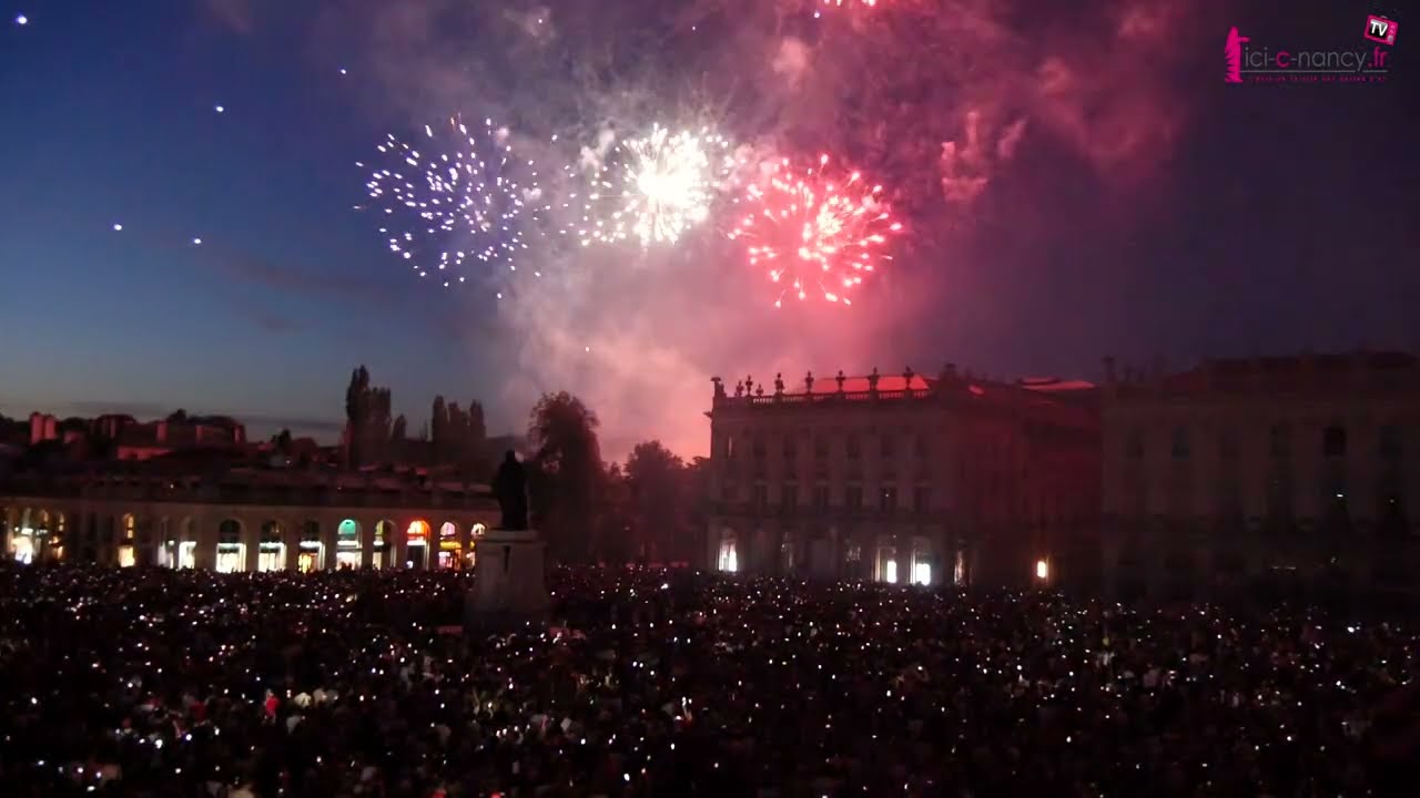 Feux d'artifice sur la Place Stanislas à Nancy