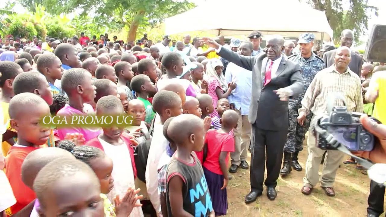 V.P Edward Ssekandi dancing skills will make you laugh