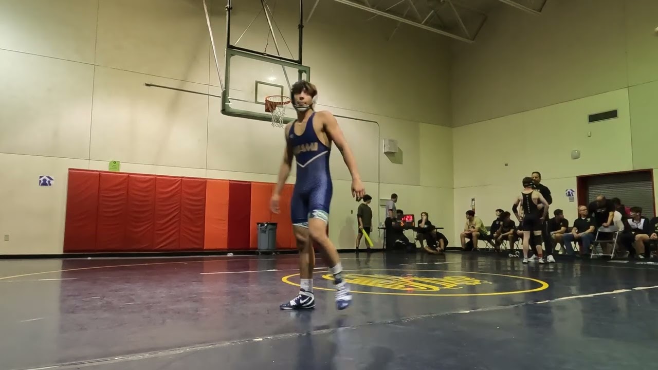 Leonardo Mendoza vs Western 126lbs.