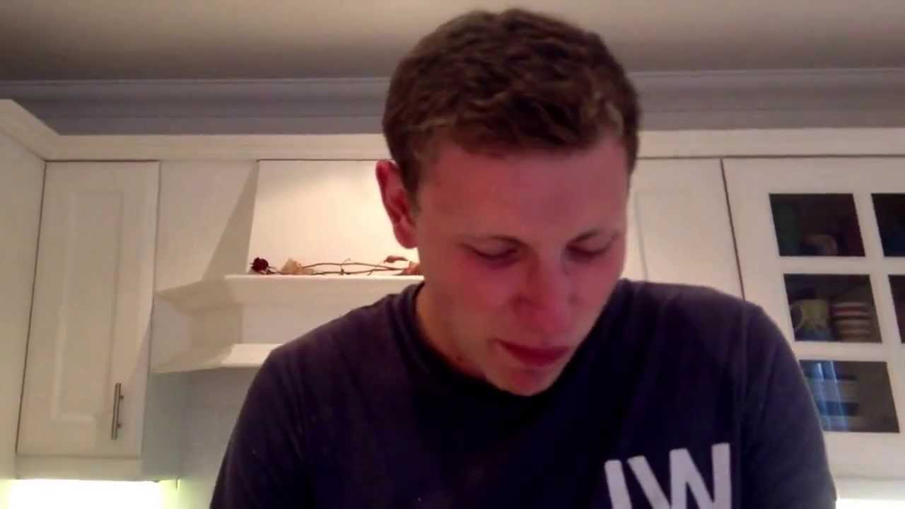 British guy tries Finnish candy - Turkish Pepper or Turkinpippuri
