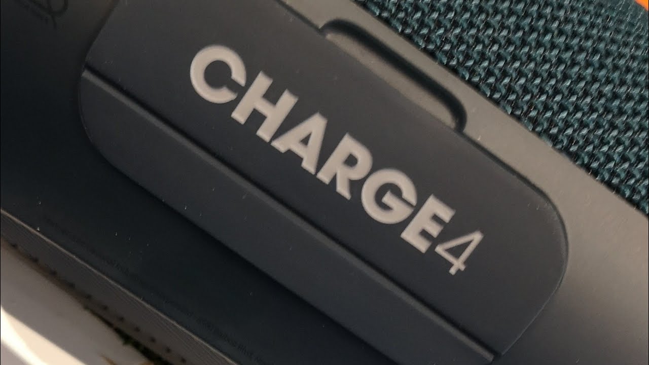 JBL Charge 4 Bluetooth speaker and the box