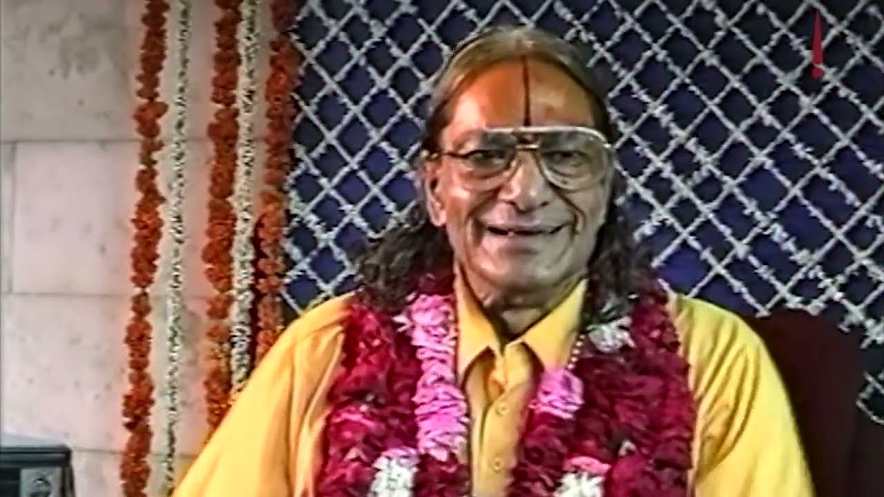 देखो देखो आली लाली आजु बनि गोरे ग्वाल | Dekho Dekho Aali Lali Aaju Bani Gore Gwal!