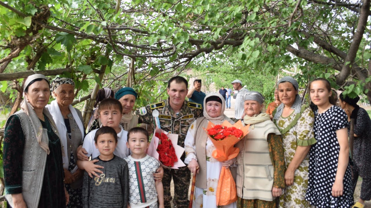 Askar yigit ota onasini bagʻriga Qaytti