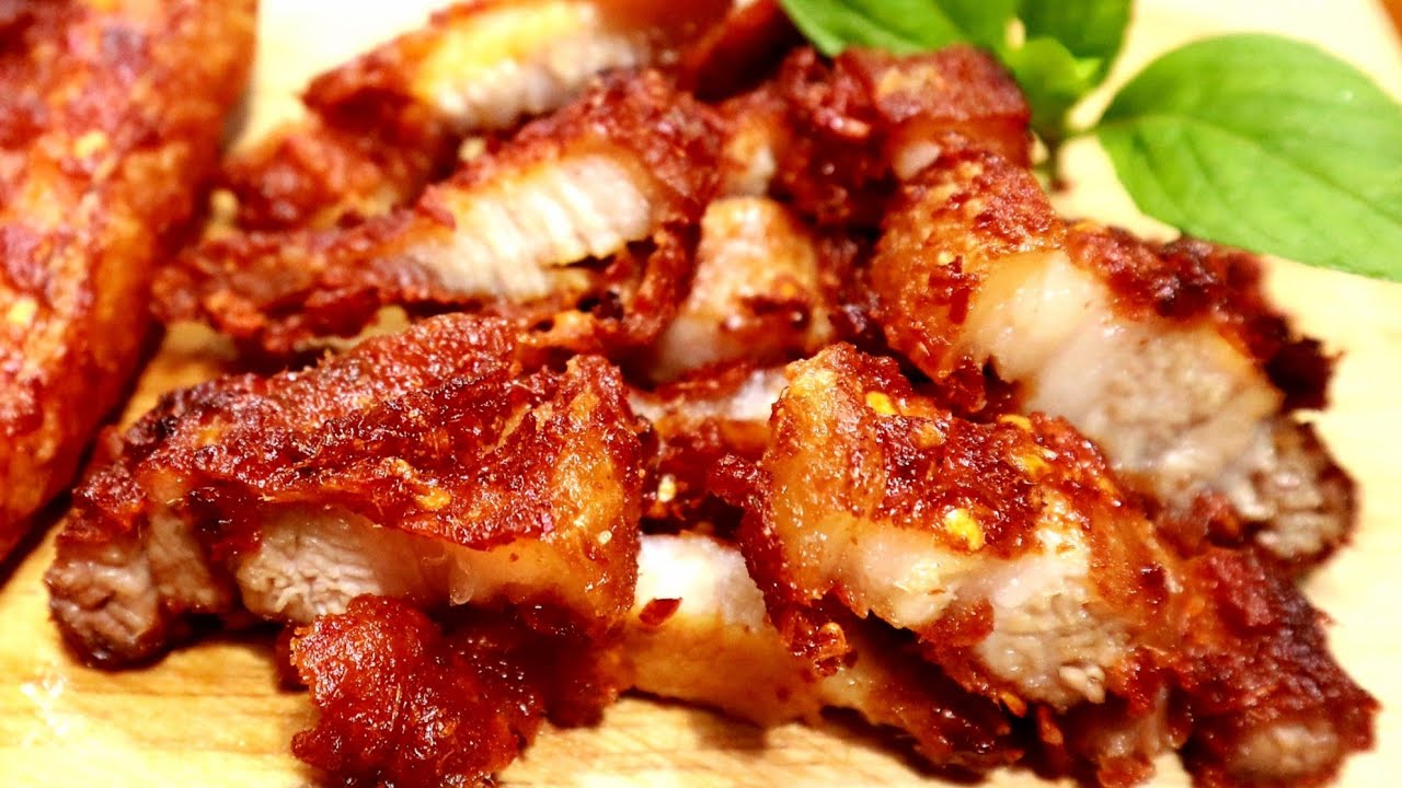 #หมูสามชั้นทอดพริกแกง  อร่อยนะขอบอก😃😃👍👍