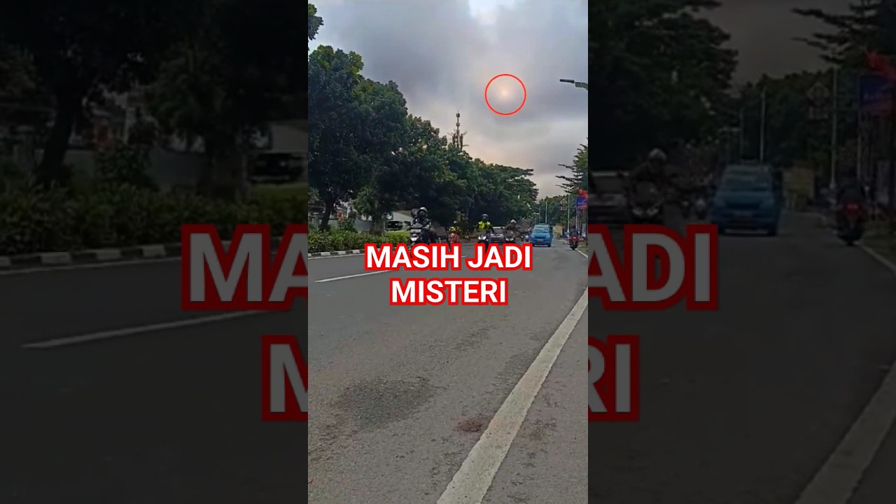 Kejadian aneh di langit yang  terekam kamera #shorts #mistery