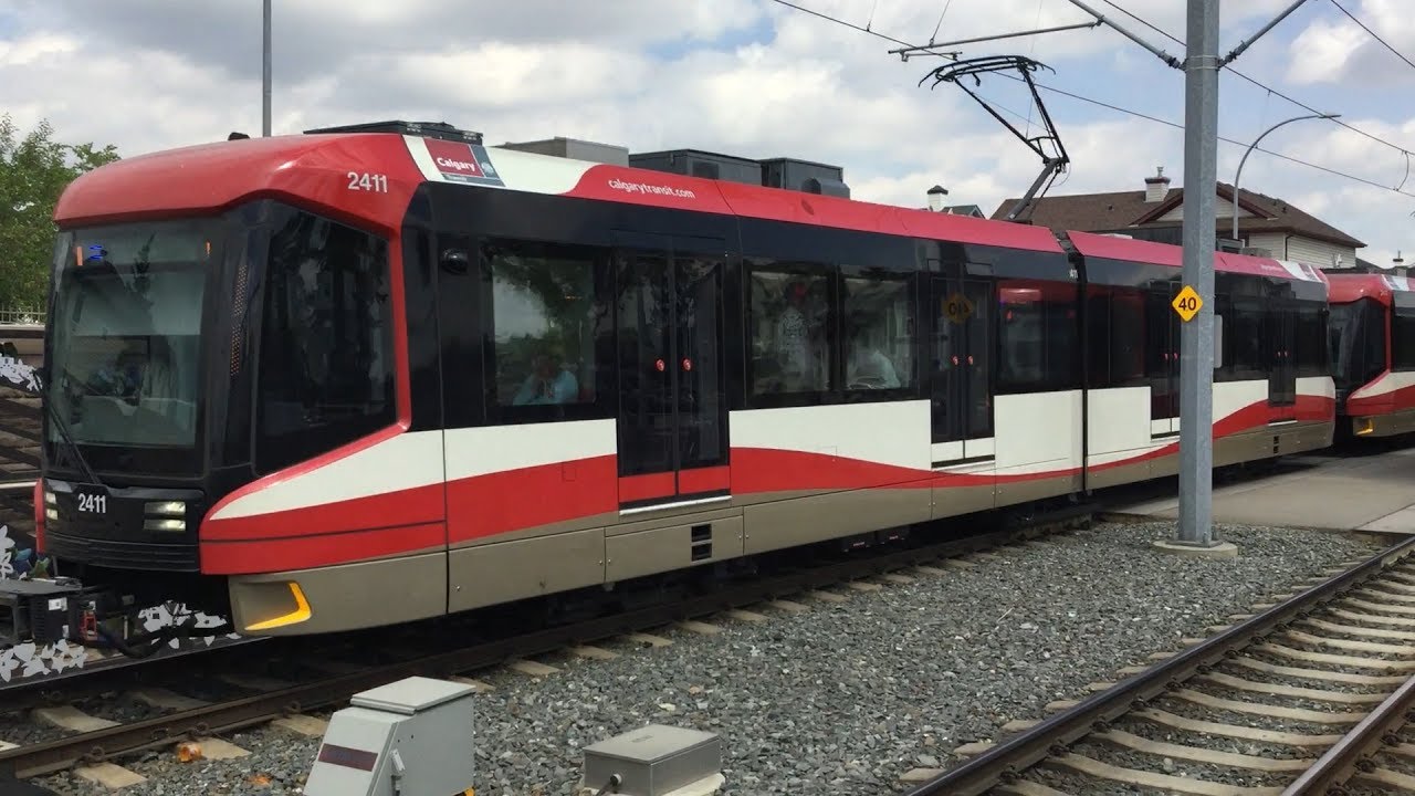 RIDING THE BLUE LINE IN CALGARY | GrizzleyDuo