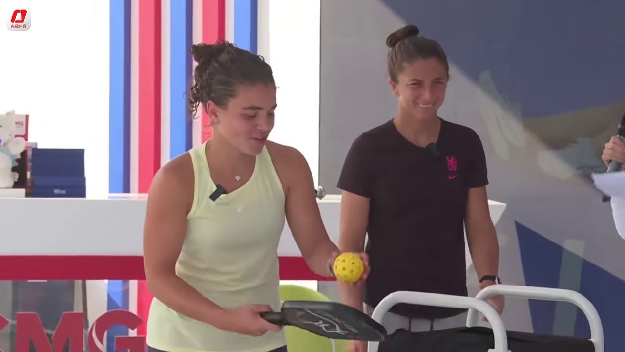 Sara Errani and Jasmine Paolini at the China Open Lounge | pickleball challenge