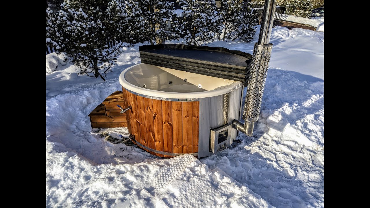 Wood burning heated hot tubs with jets I Badezuber mit Whirlpoolfunktionen und Holzofen